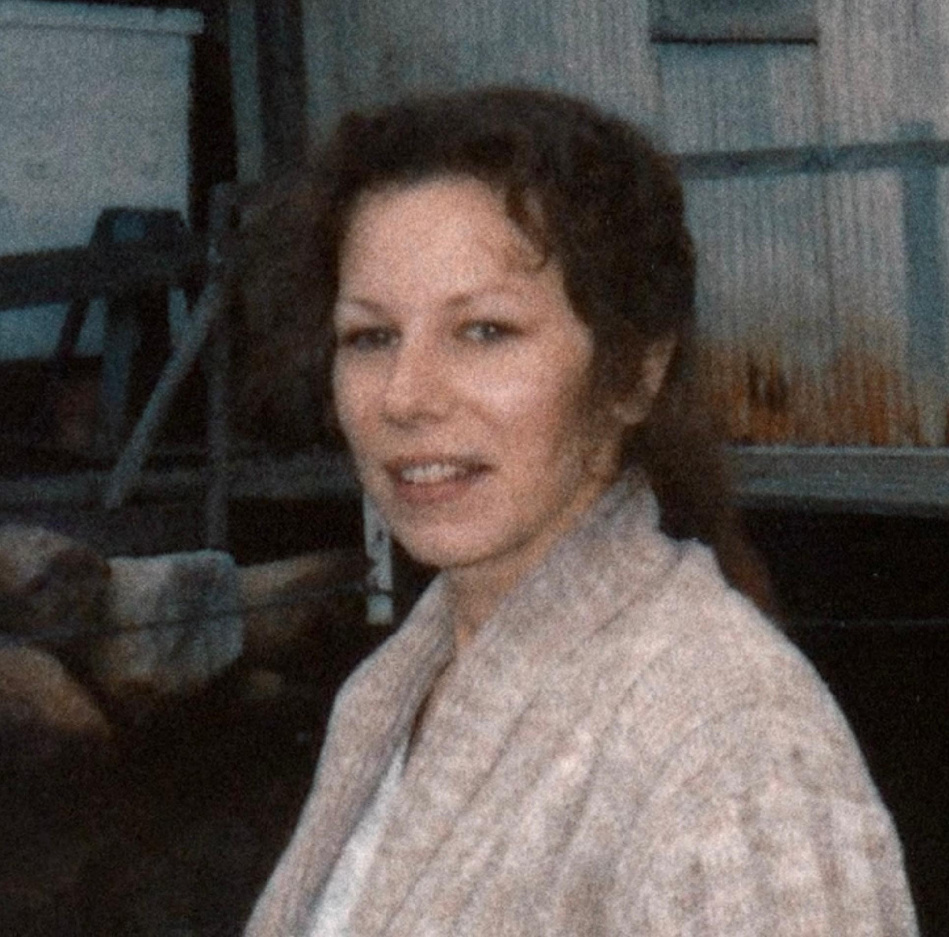 actor Debbie Glatzel large photo