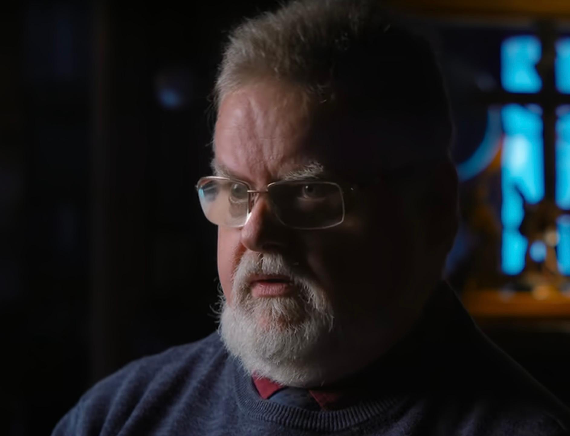 actor Chris McKinnell large photo