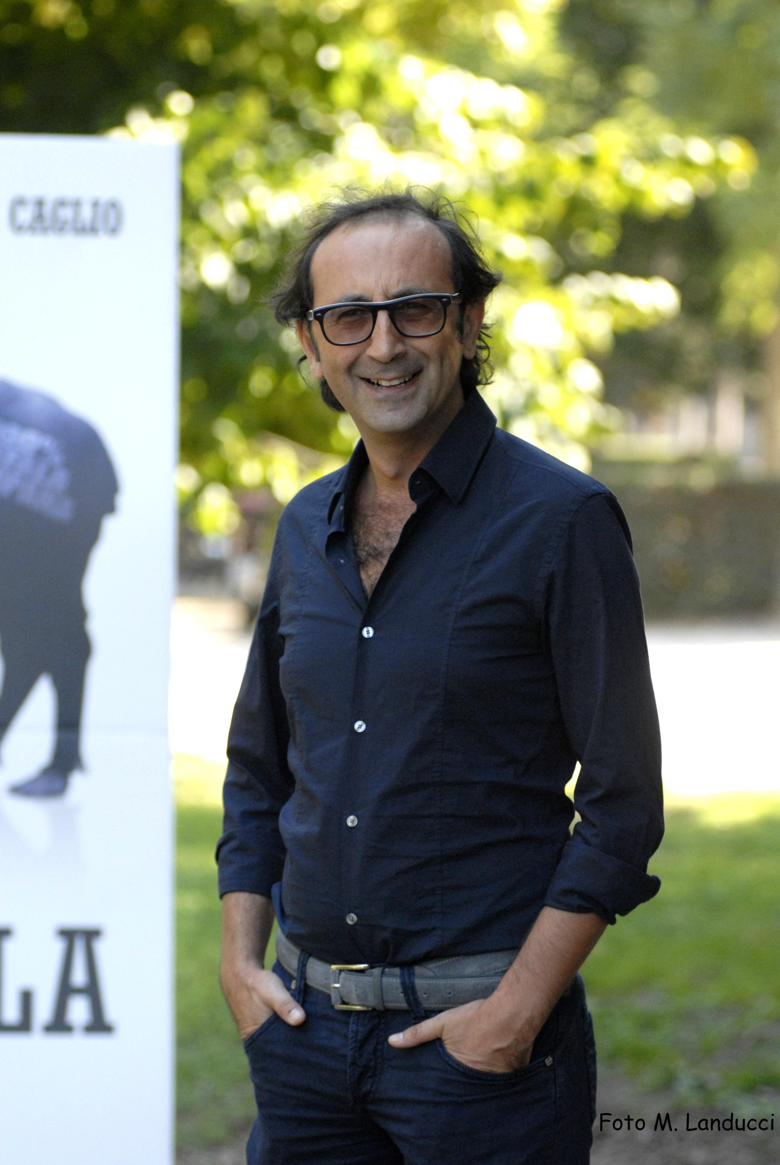 actor Giovanni Esposito large photo