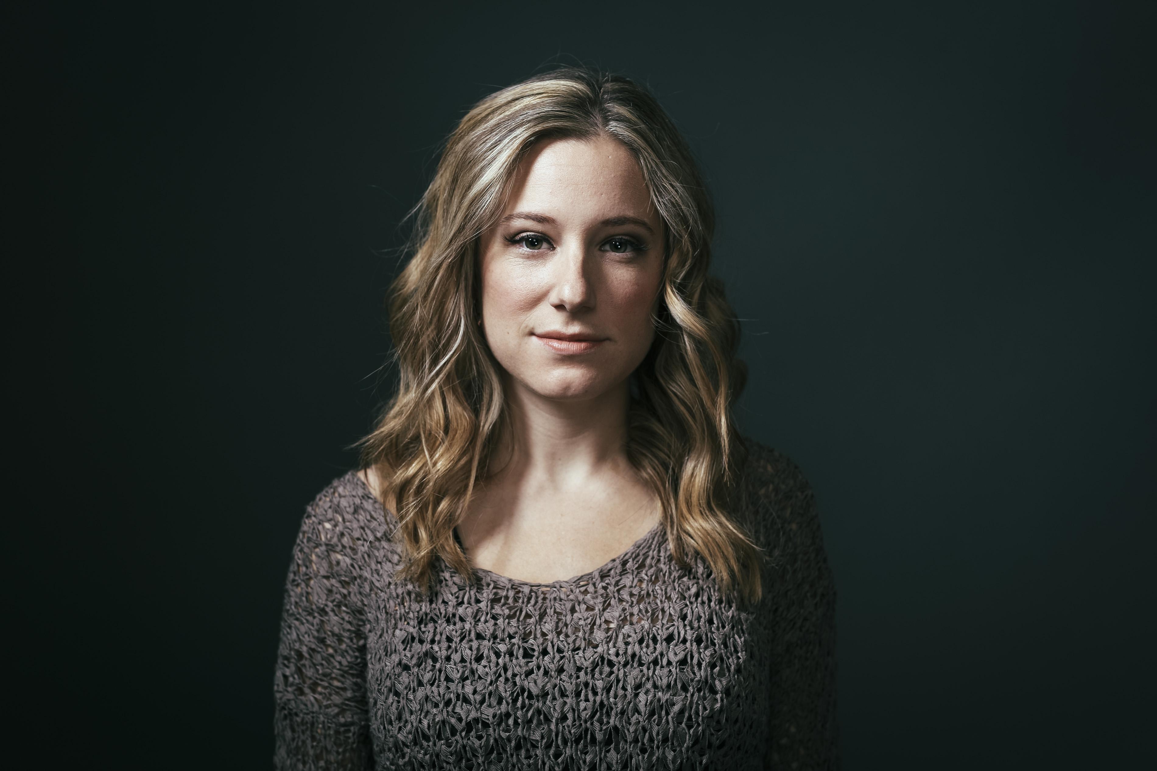 actor Kelsey Cooke large photo