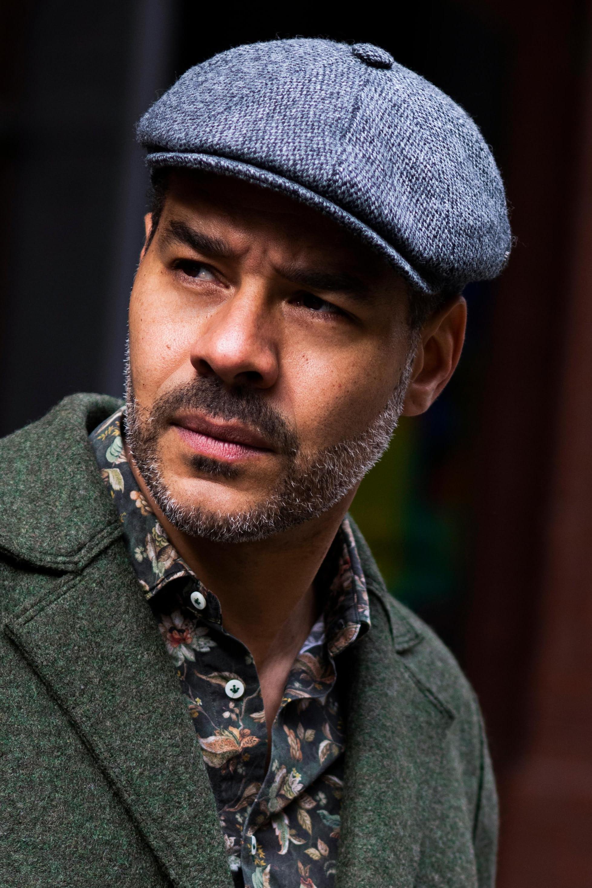 actor Michael Klammer large photo