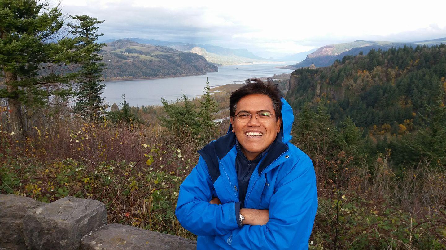 actor Artemio Abad large photo