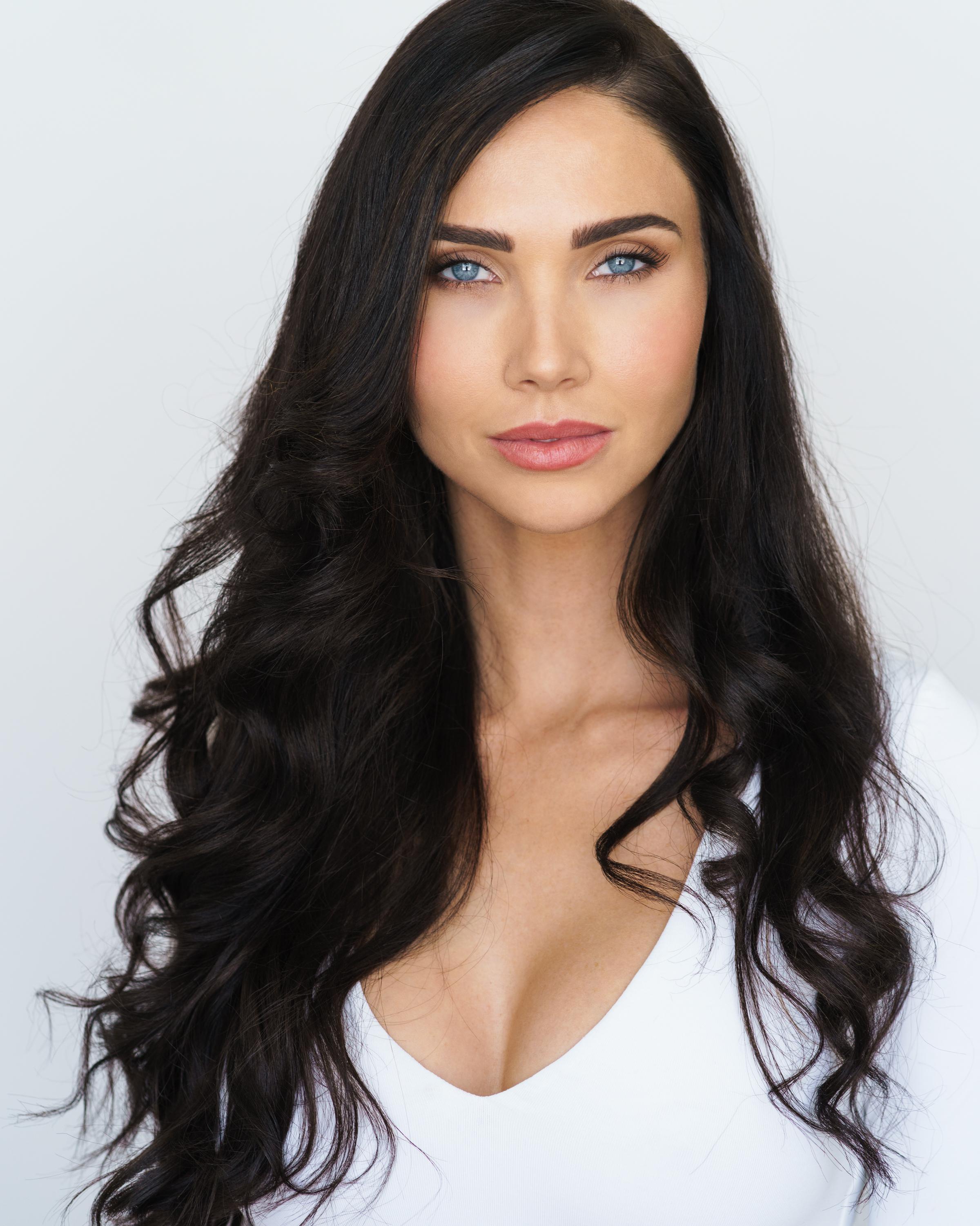 actor Jessica Green large photo