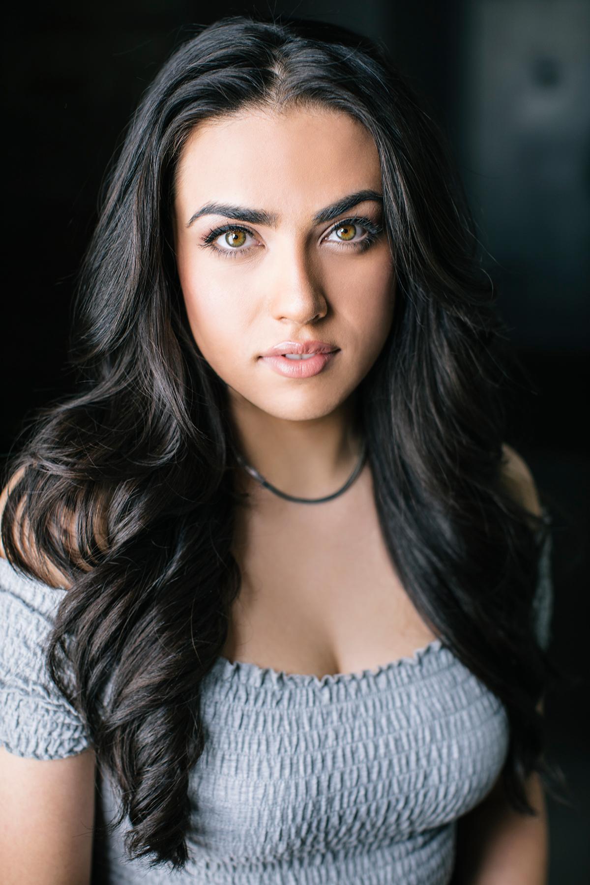 actor Chandra Athayde large photo