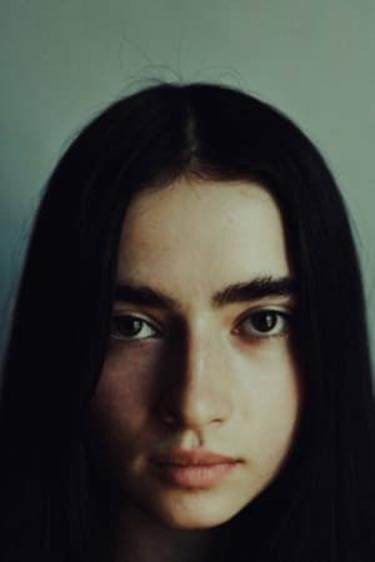 actor Sara Montpetit large photo