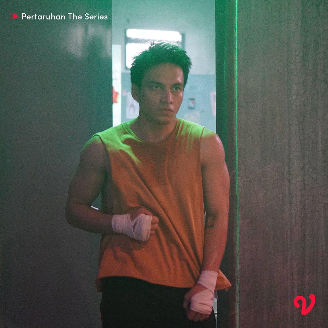 actor Jefri Nichol large photo