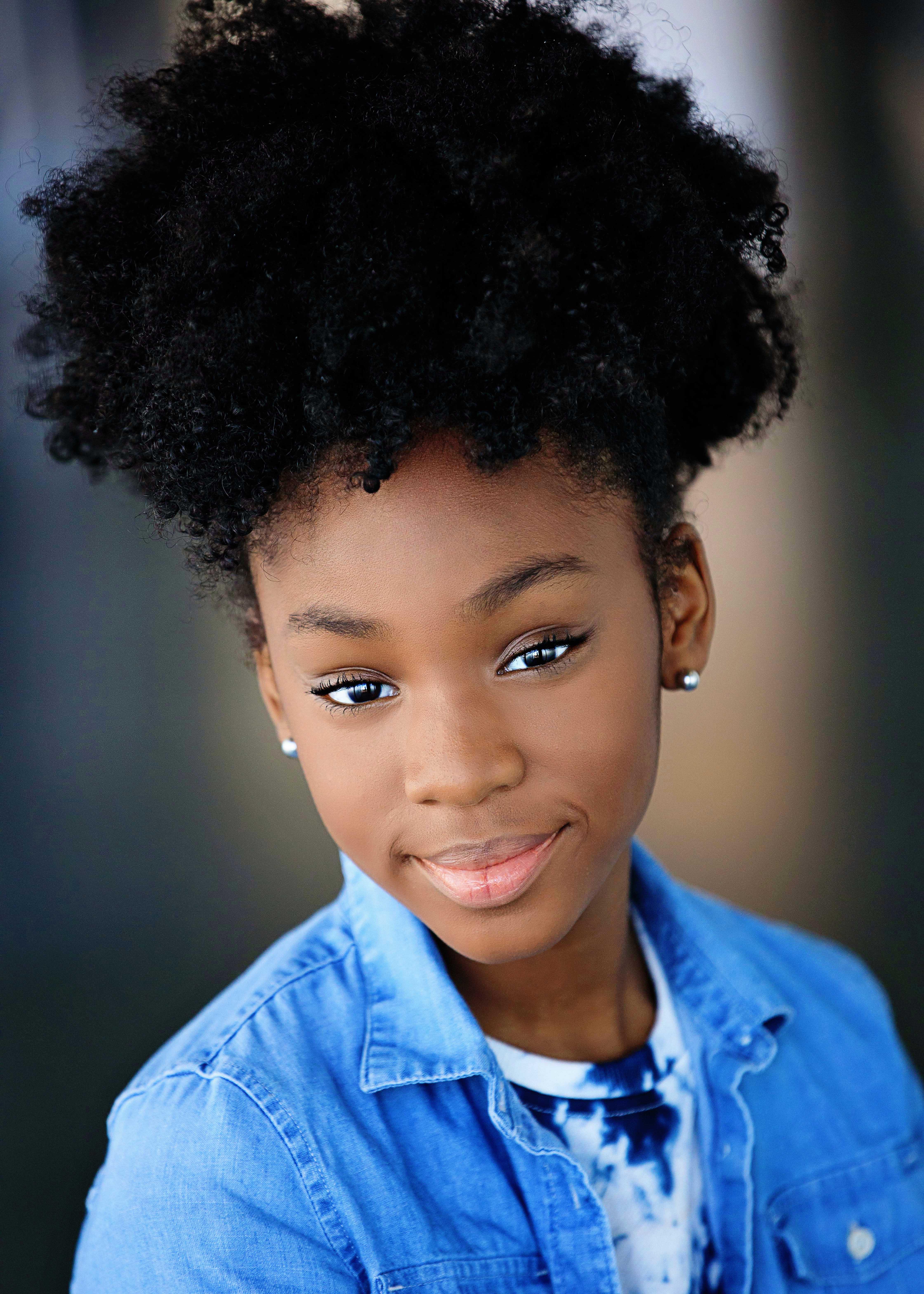 actor Kaysi J. Bradley large photo