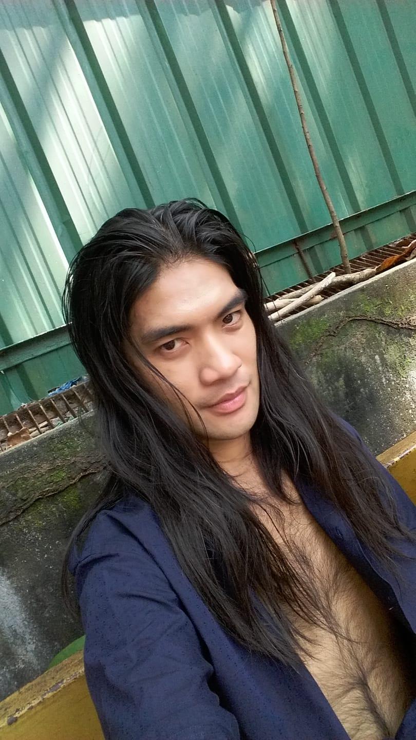 actor Mark Bryan Labios large photo