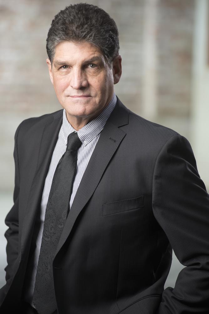 actor Derek Morrison large photo