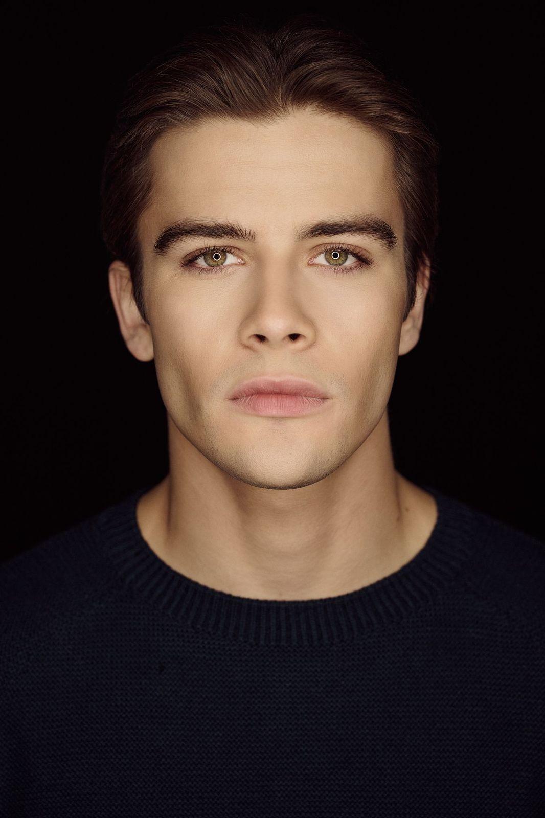 actor Charlie Goddard large photo