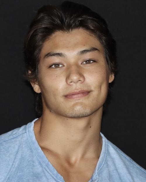 actor Koa Tom large photo