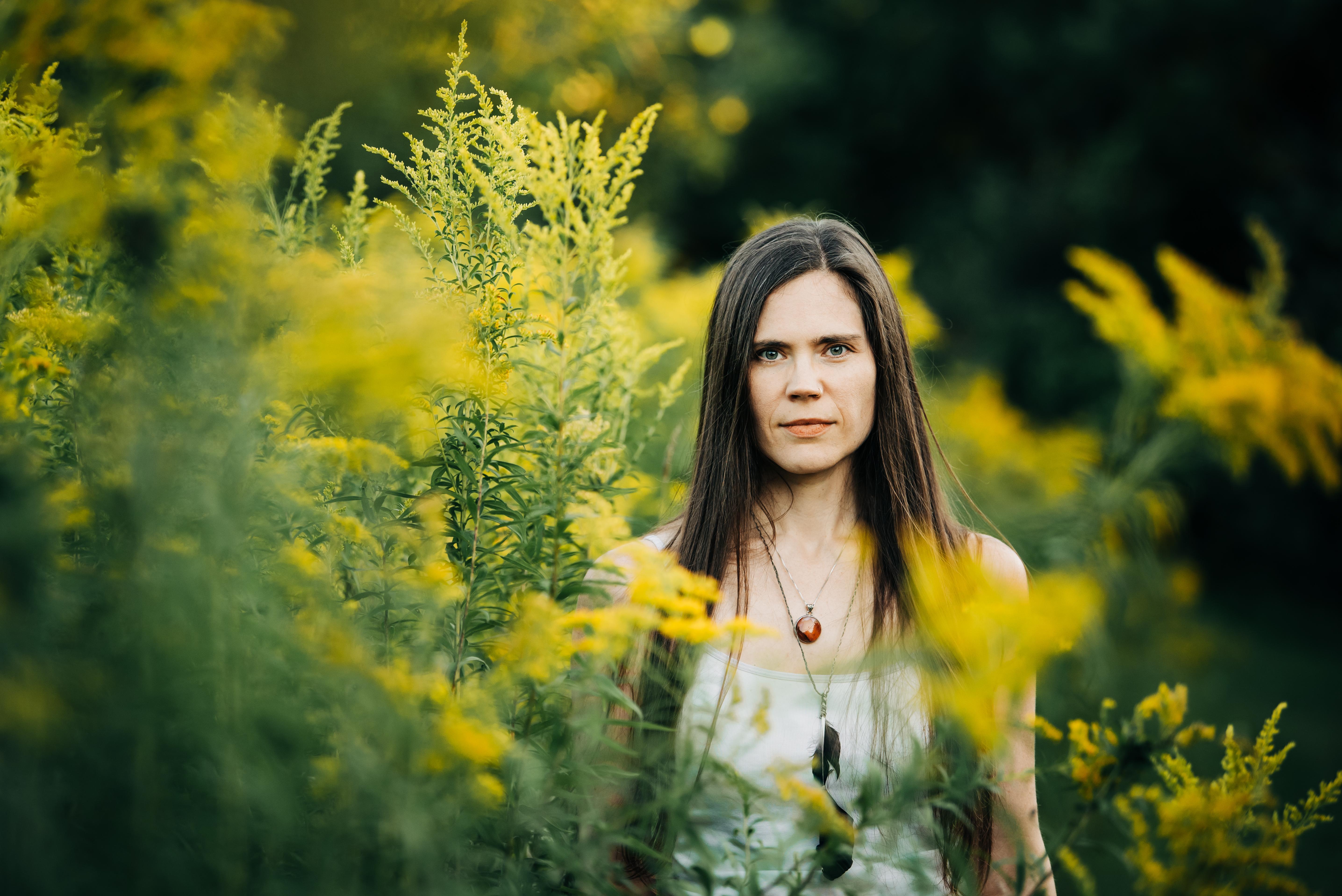 actor Carolyn Walker large photo