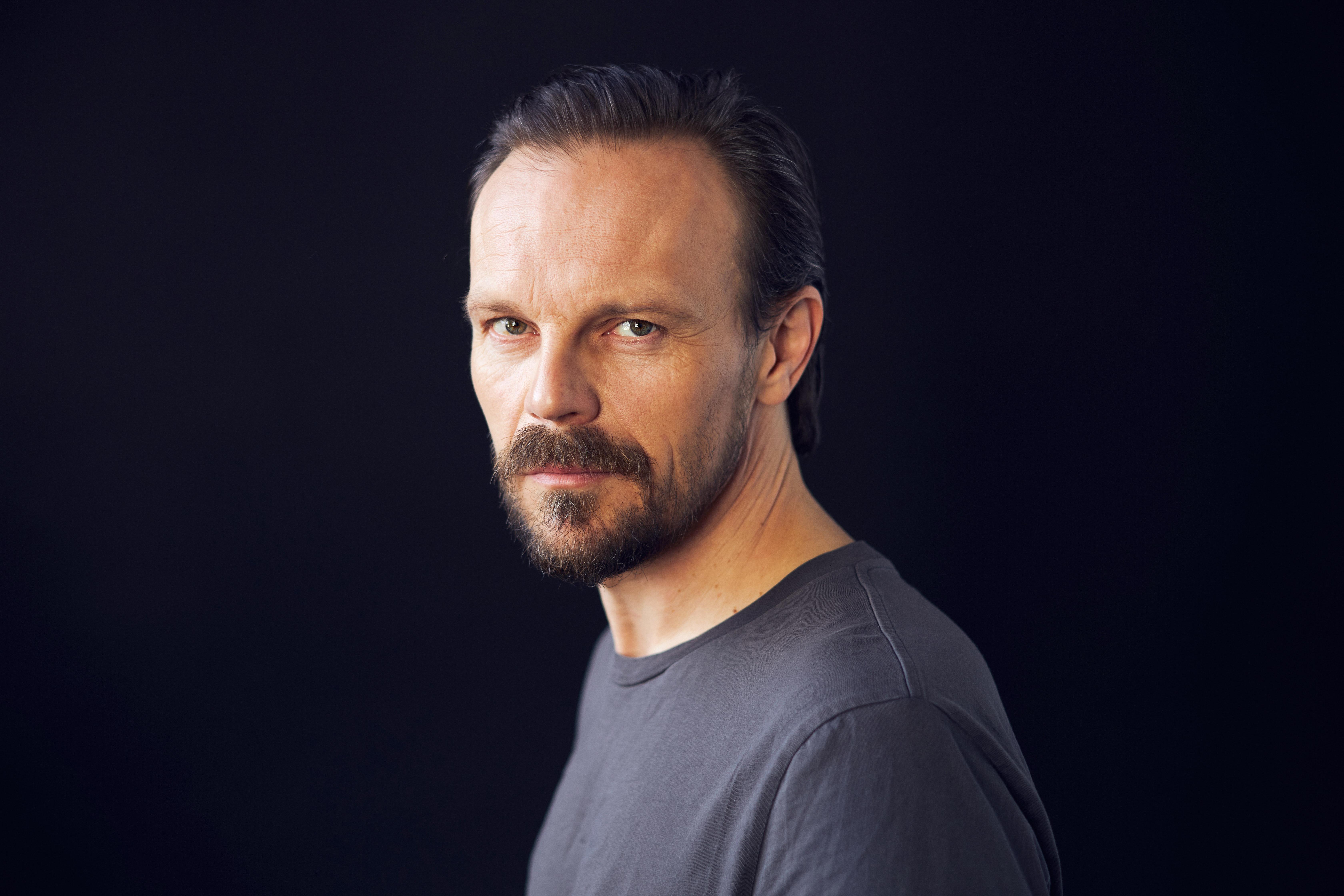 actor Robert Besta large photo