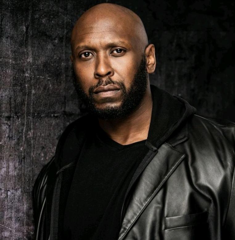 actor Kip Brown large photo