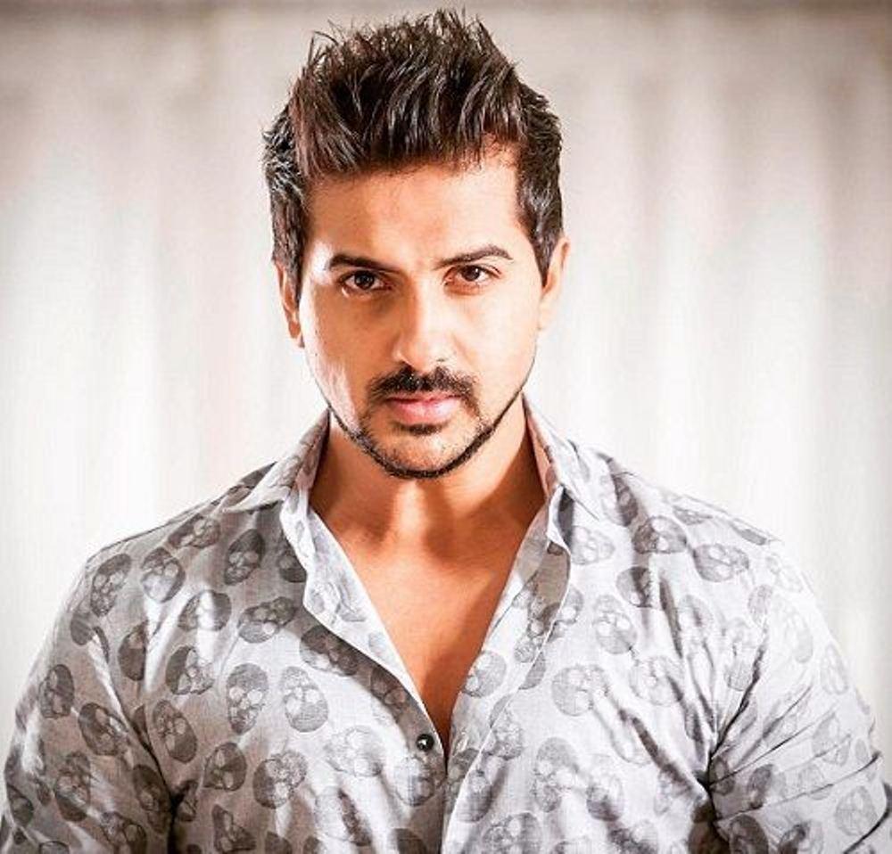 actor Pushkar Jog large photo