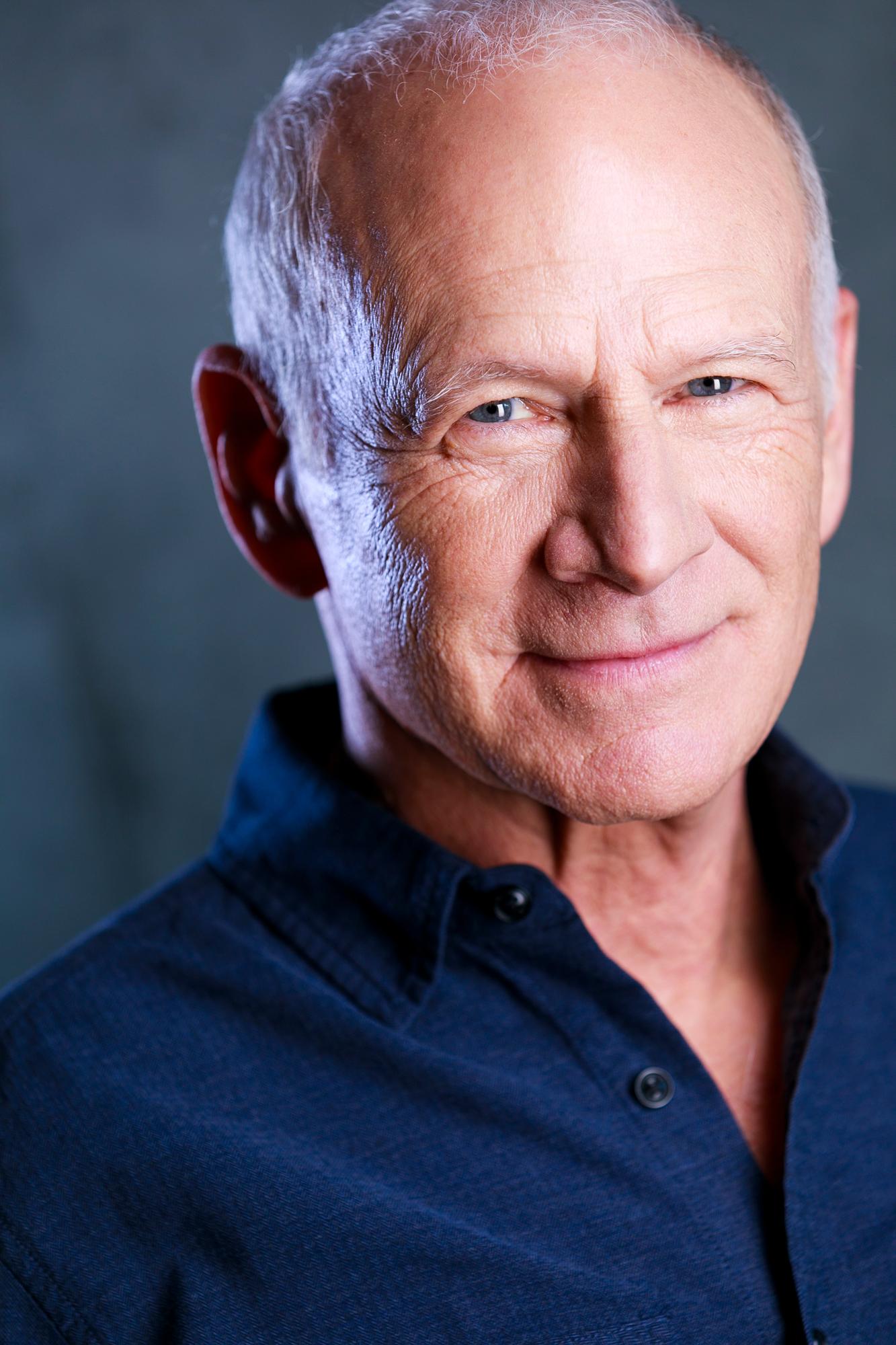 actor Michael Mantell large photo