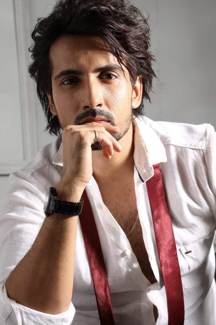 actor Trambak Roychowdhury large photo