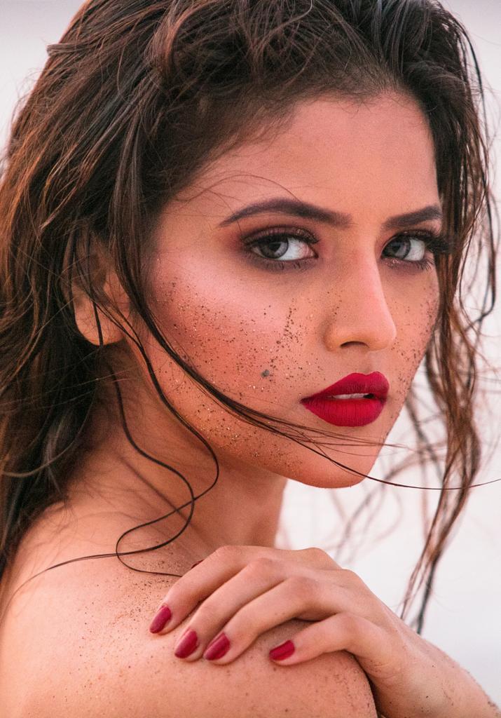 actor Shirin Kanchwala large photo