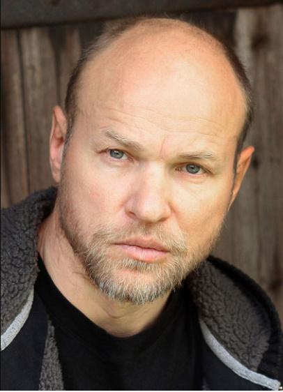 actor Evgeniy Atarik large photo