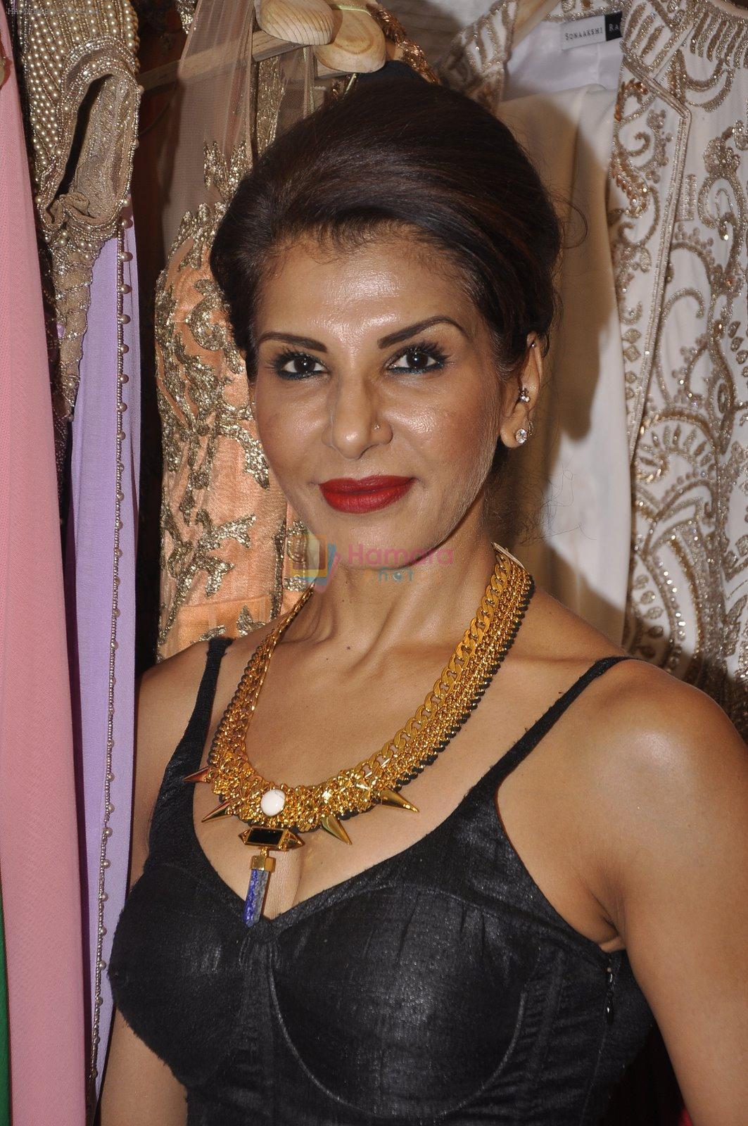 actor Anita Raj large photo