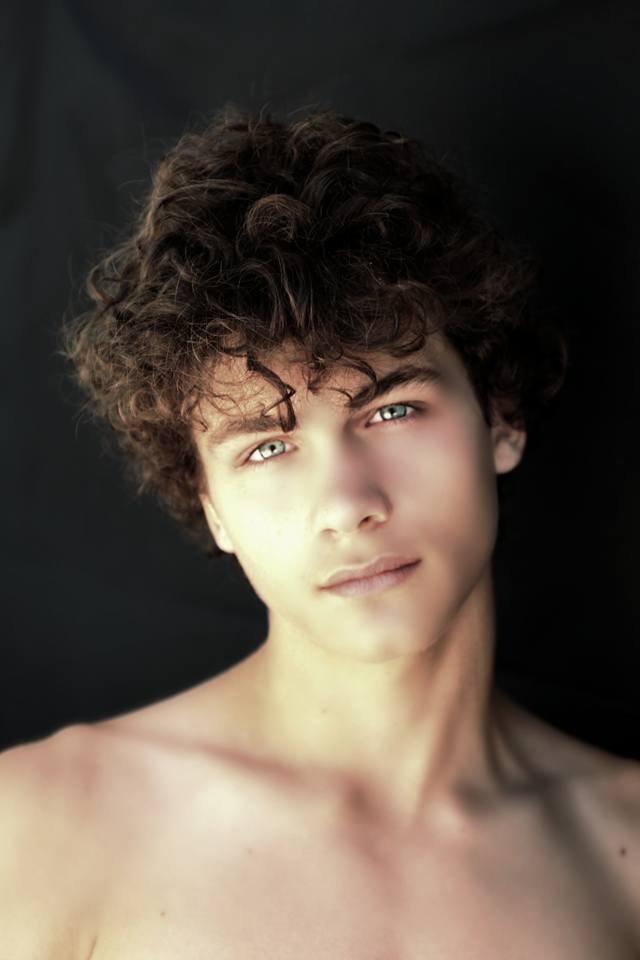 actor Sergio Castellanos large photo