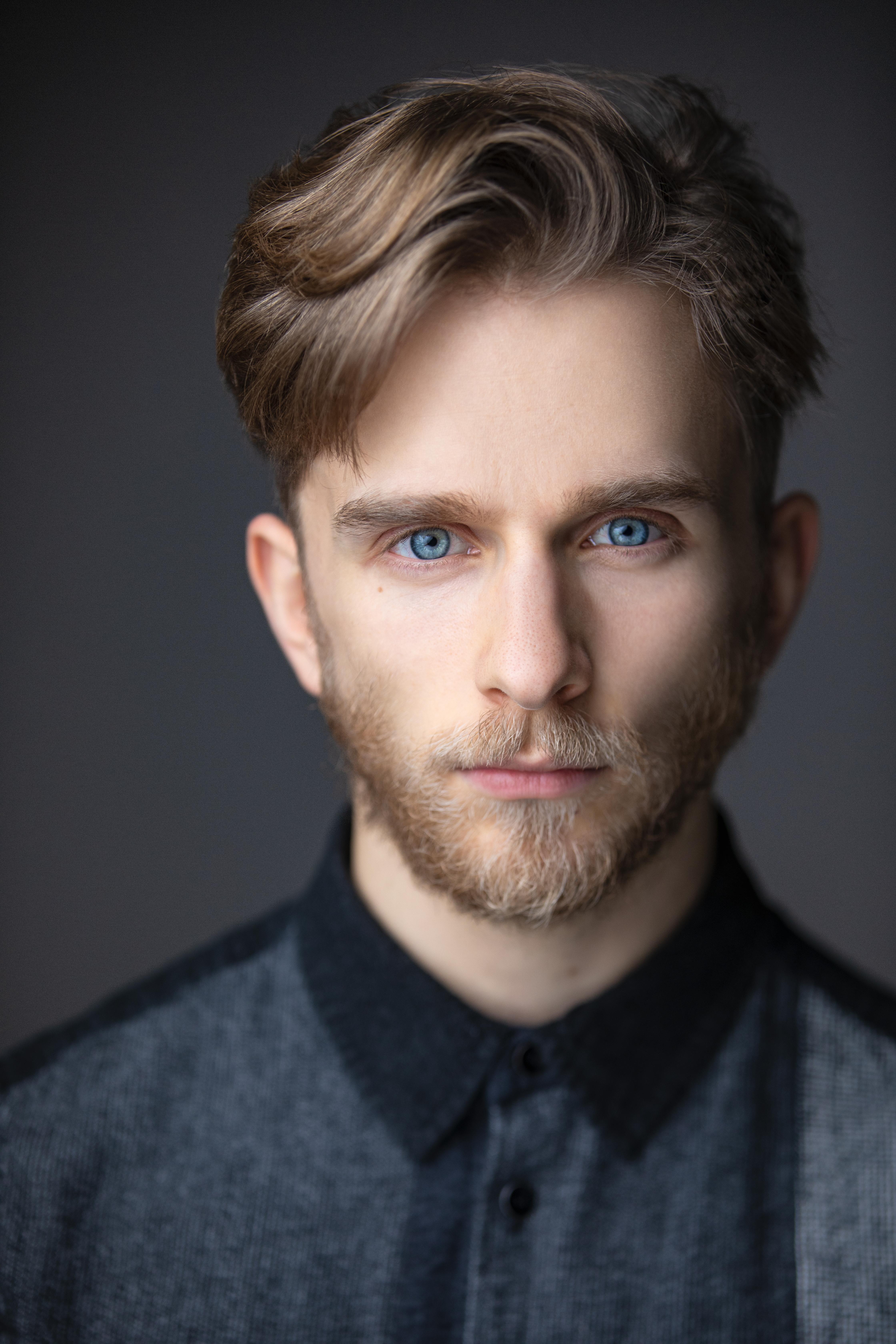 actor Tony Masek large photo