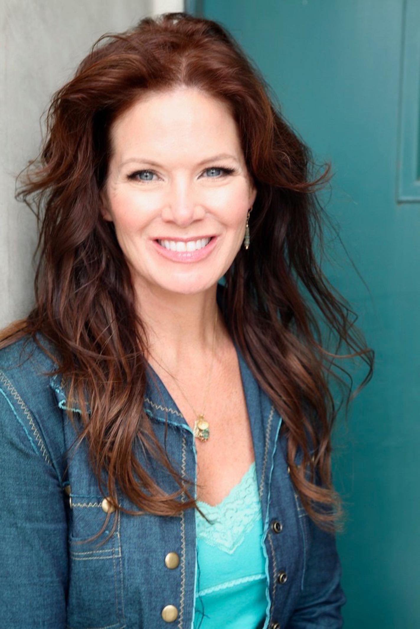 actor Kate Rodger large photo