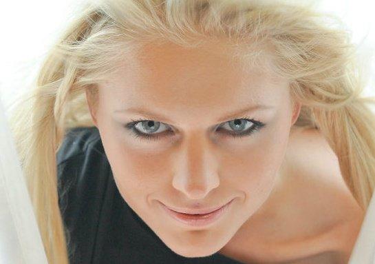 actor Agne Grudyte large photo