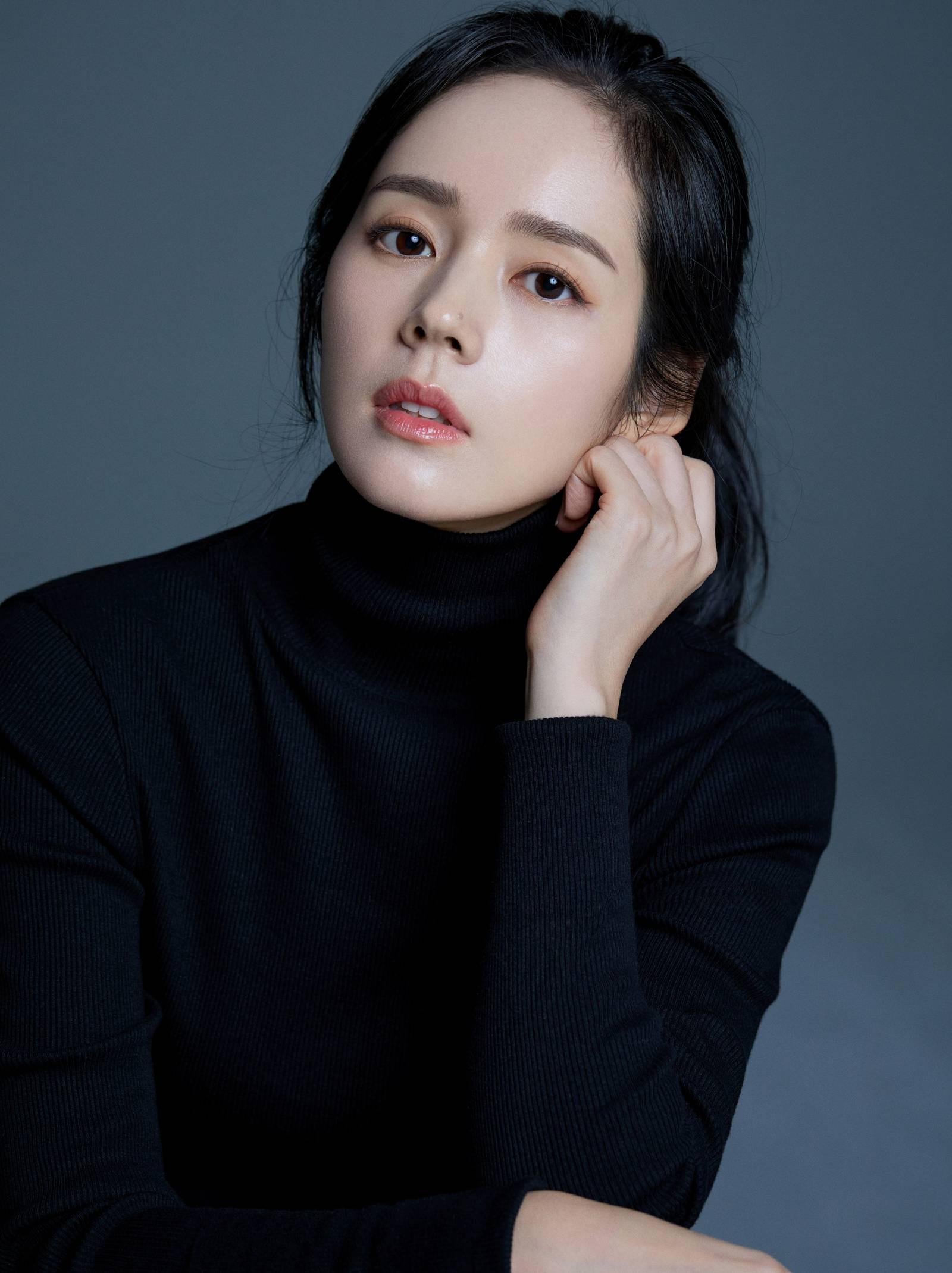 actor Han Ga-in large photo