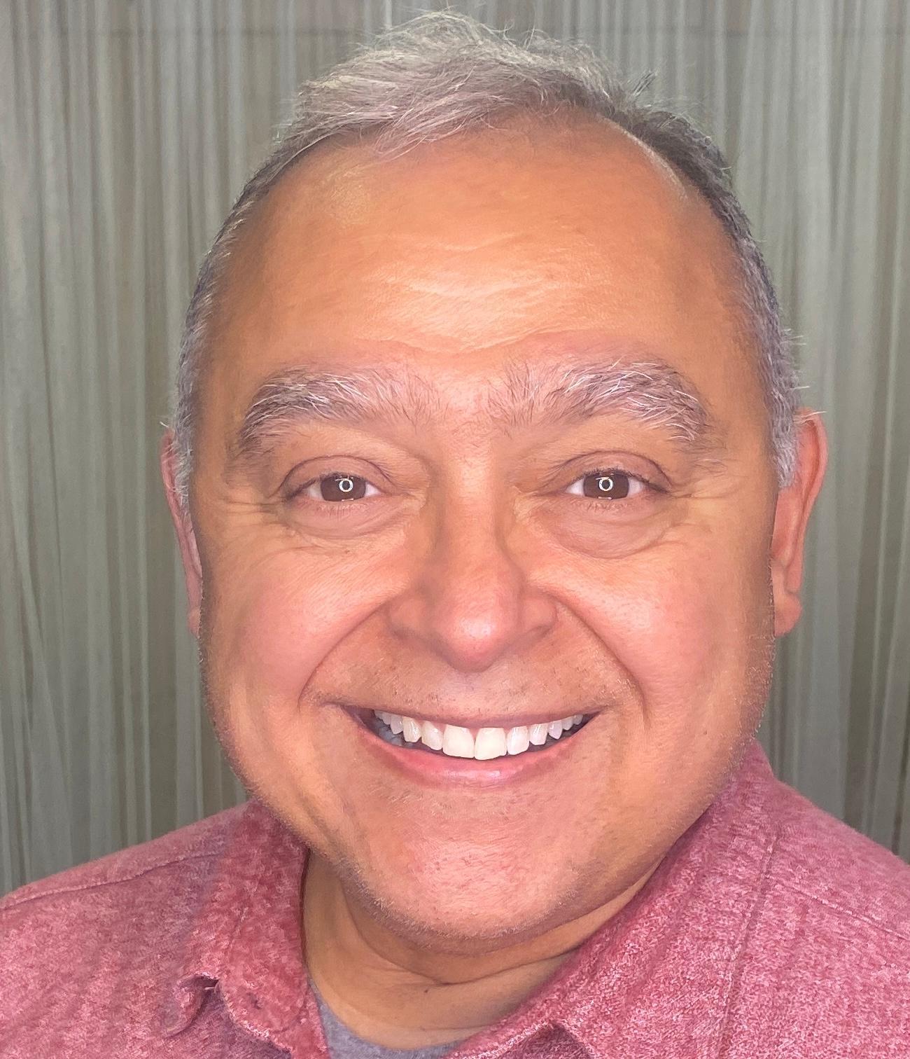 actor Robert Torres large photo