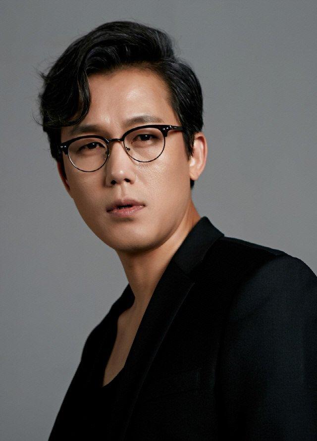 actor Joo Suk-tae large photo