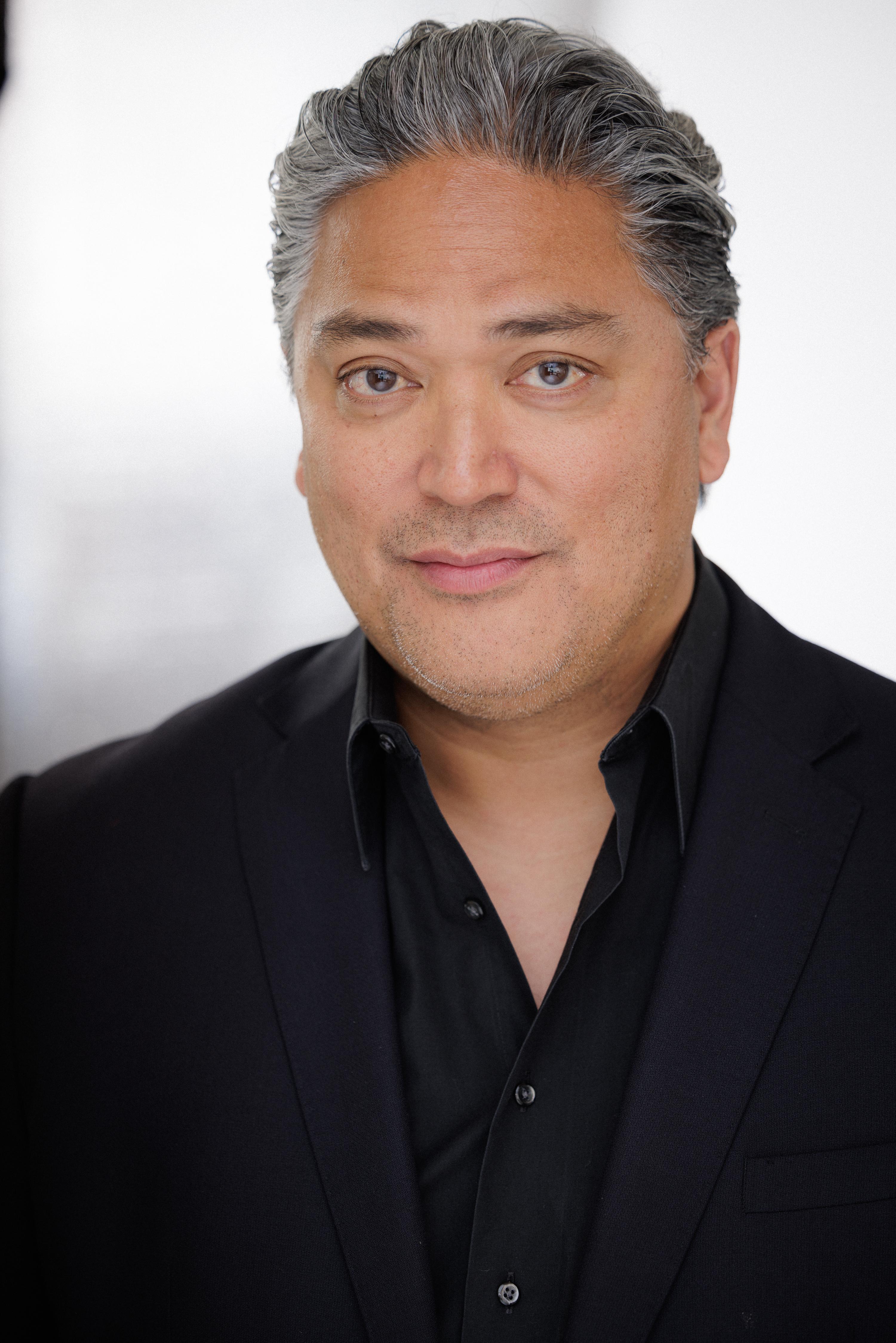 actor Darren Cruz large photo