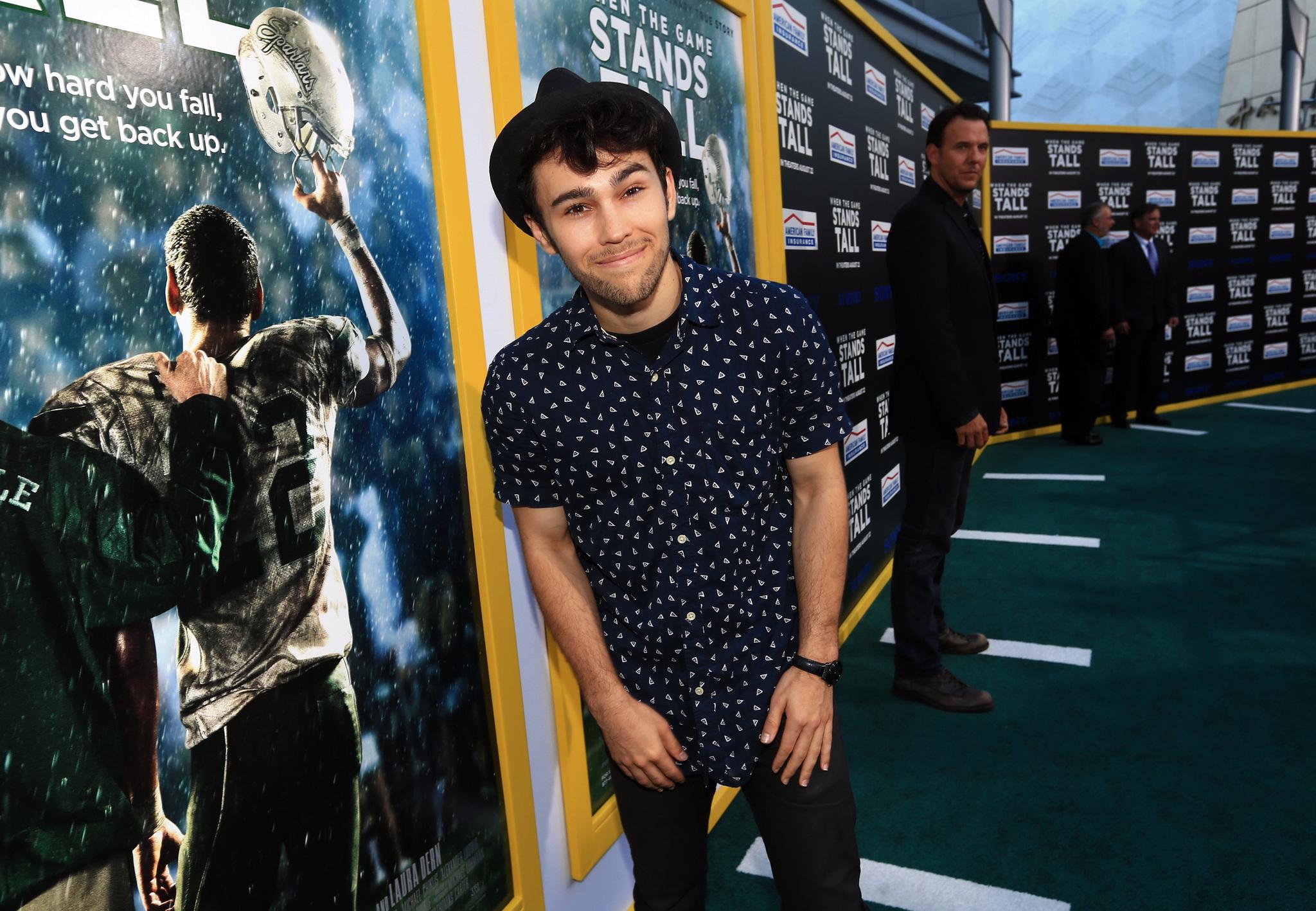 actor Max Schneider large photo