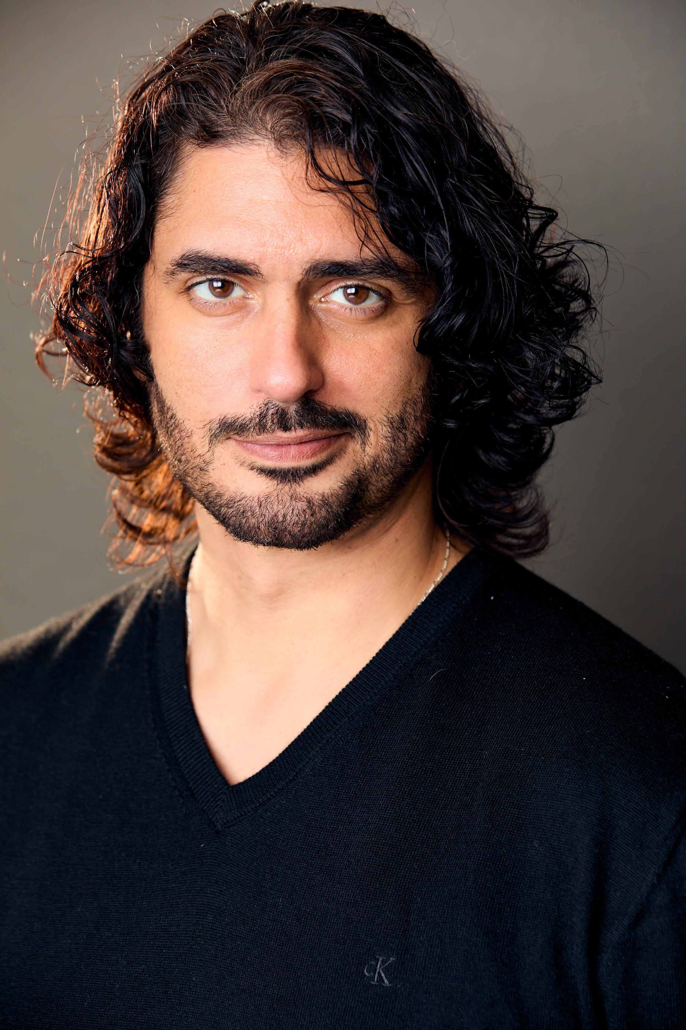 actor Dav Coretti large photo