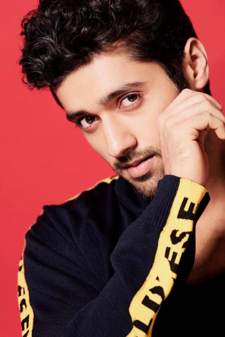 actor Utkarsh Sharma large photo