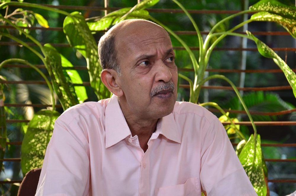 actor Sunil Godabole large photo