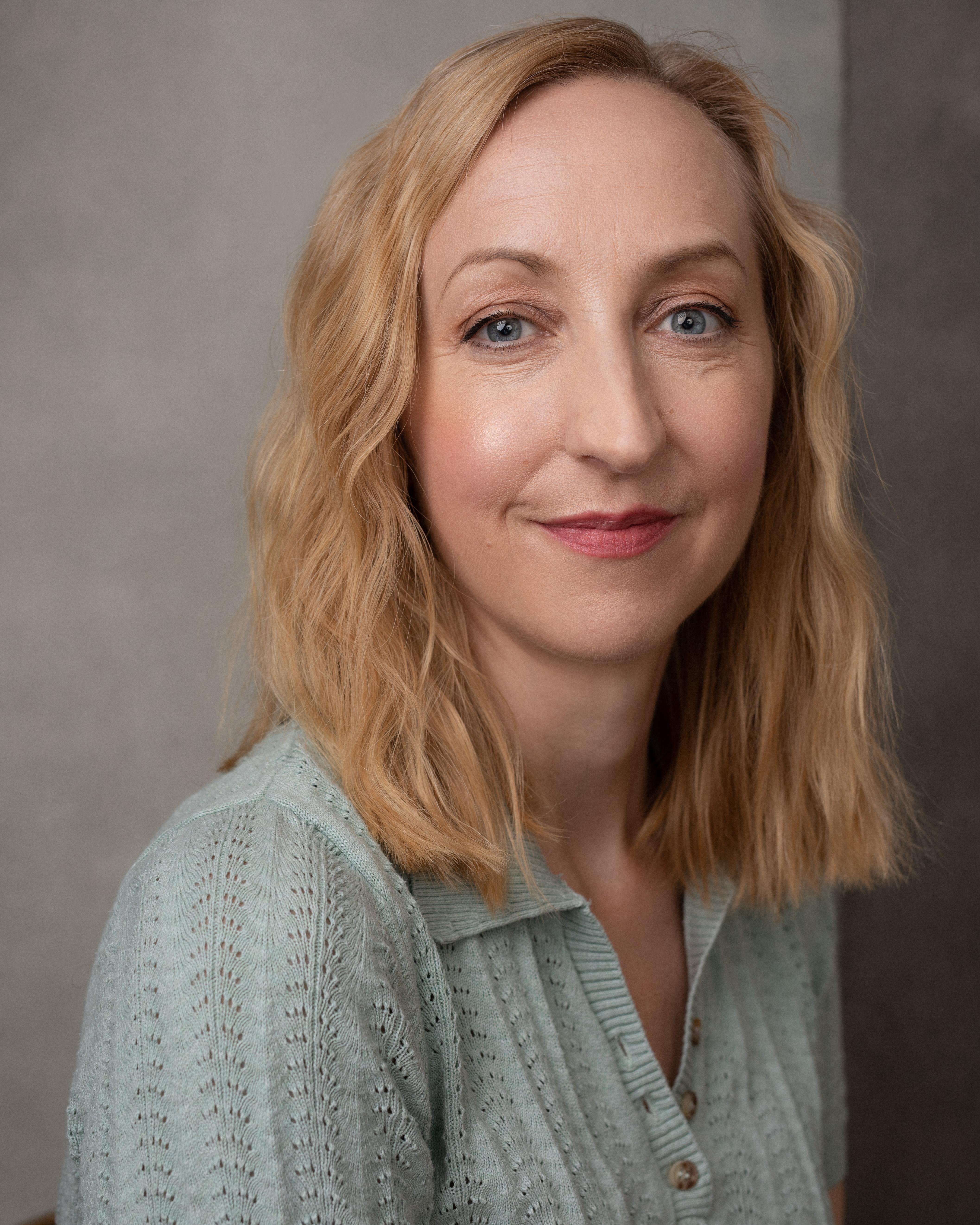 actor Claire Louise Amias large photo