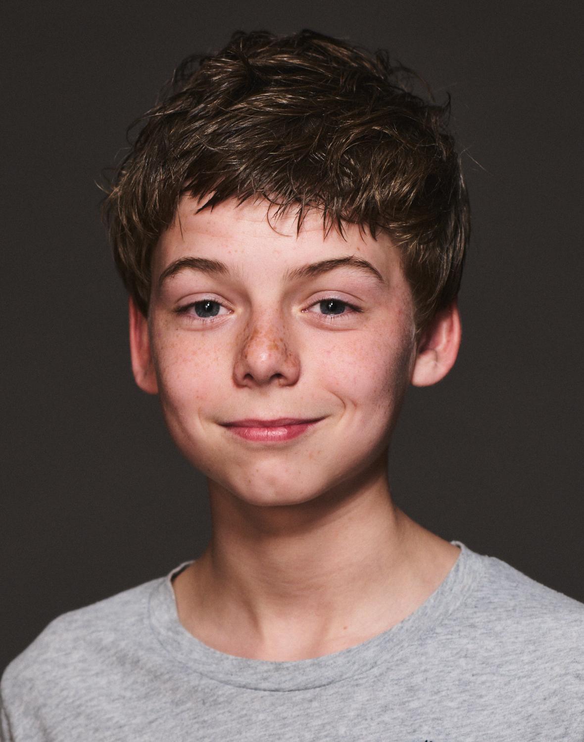 actor Alfie Williams large photo