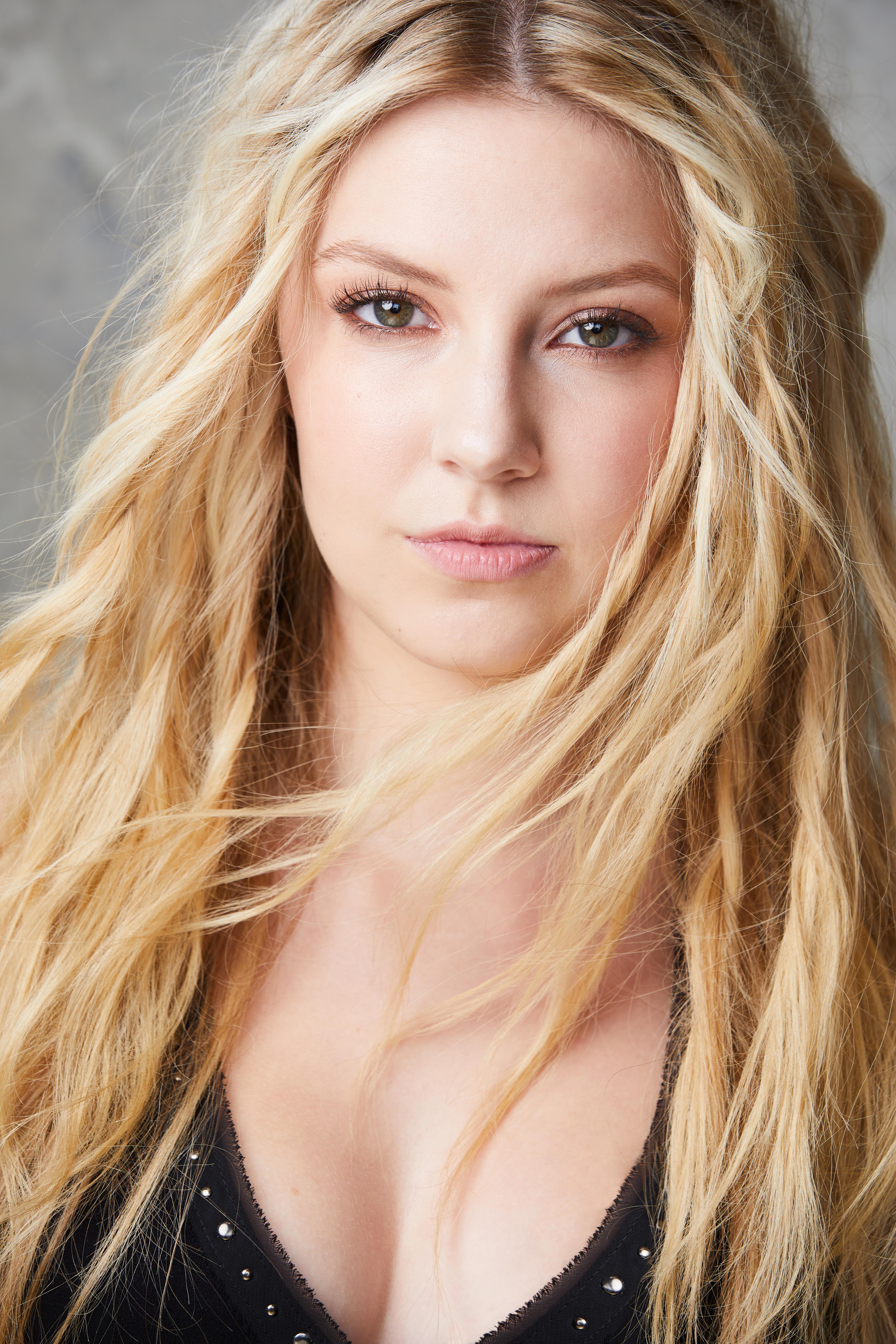 actor Serenity Starr Foreman large photo