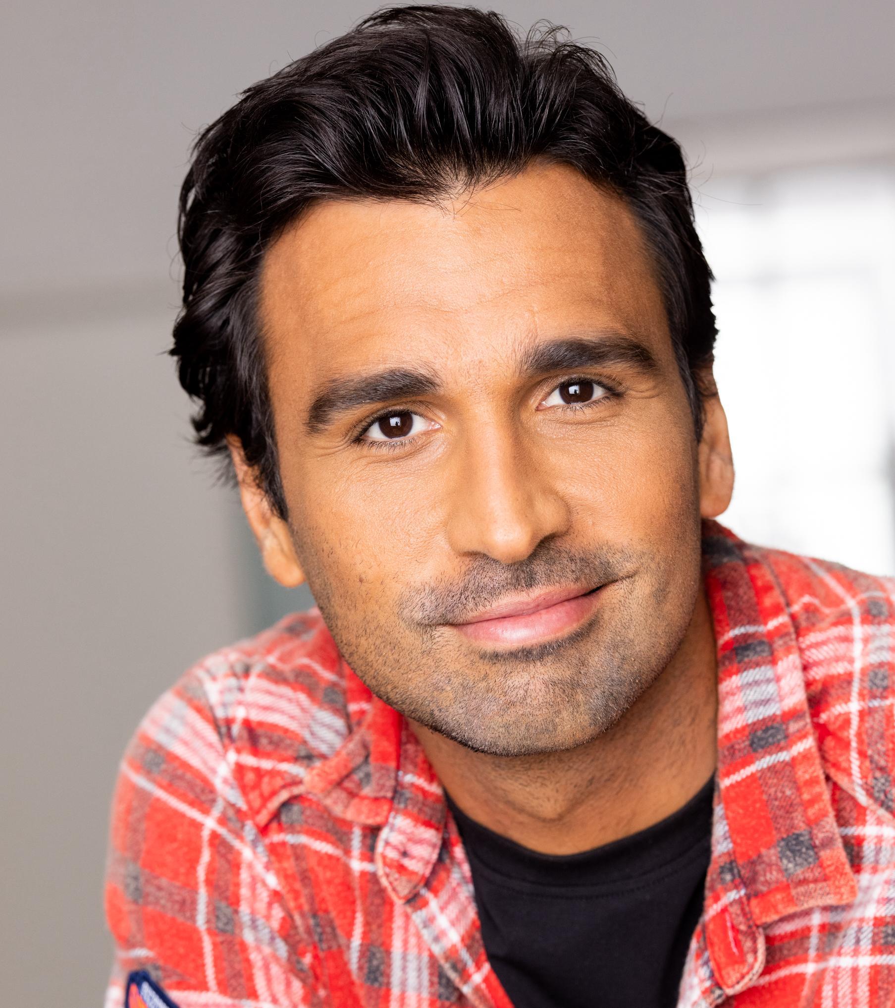 actor Eduardo Muniz large photo