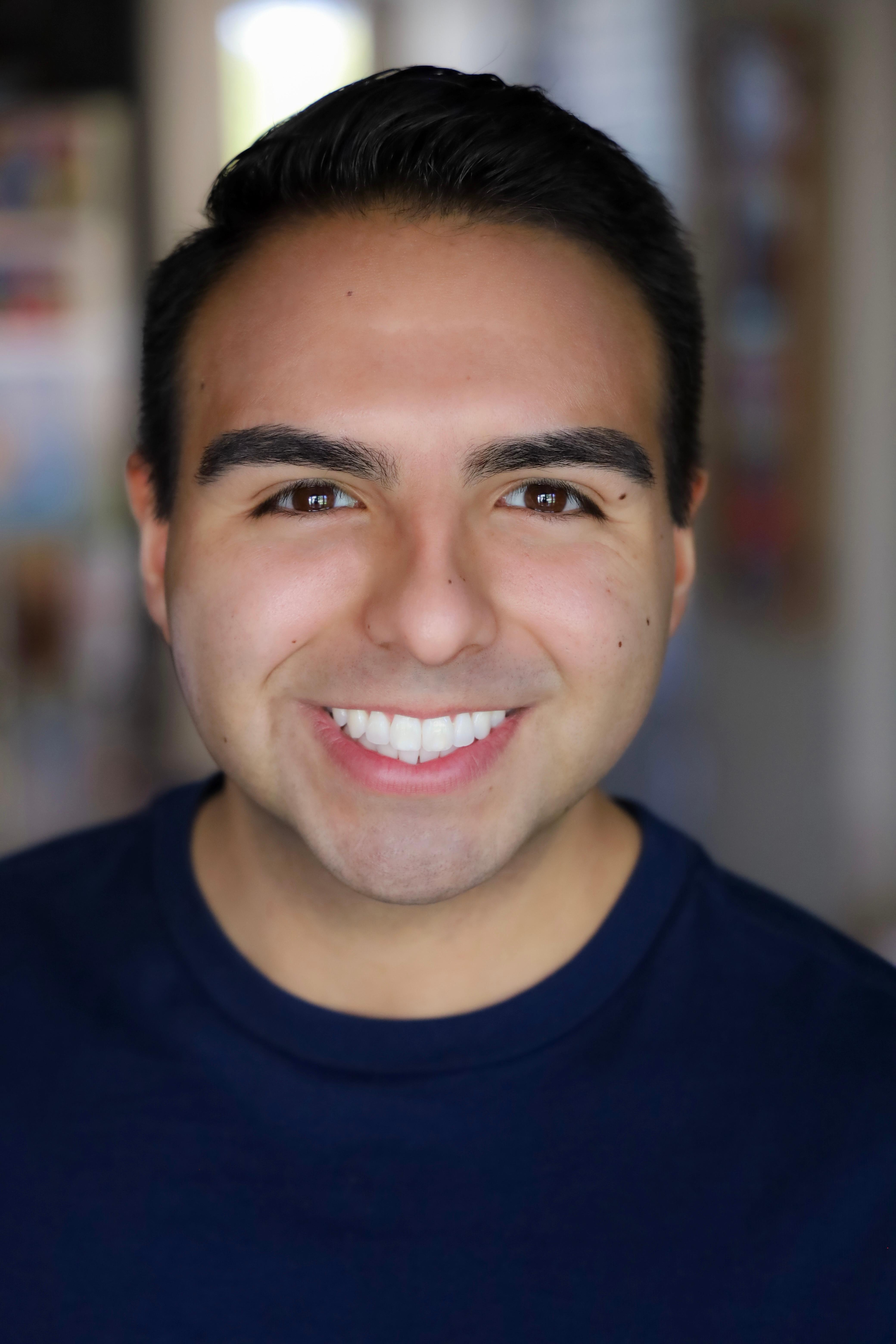 actor Andrew Tinajero large photo