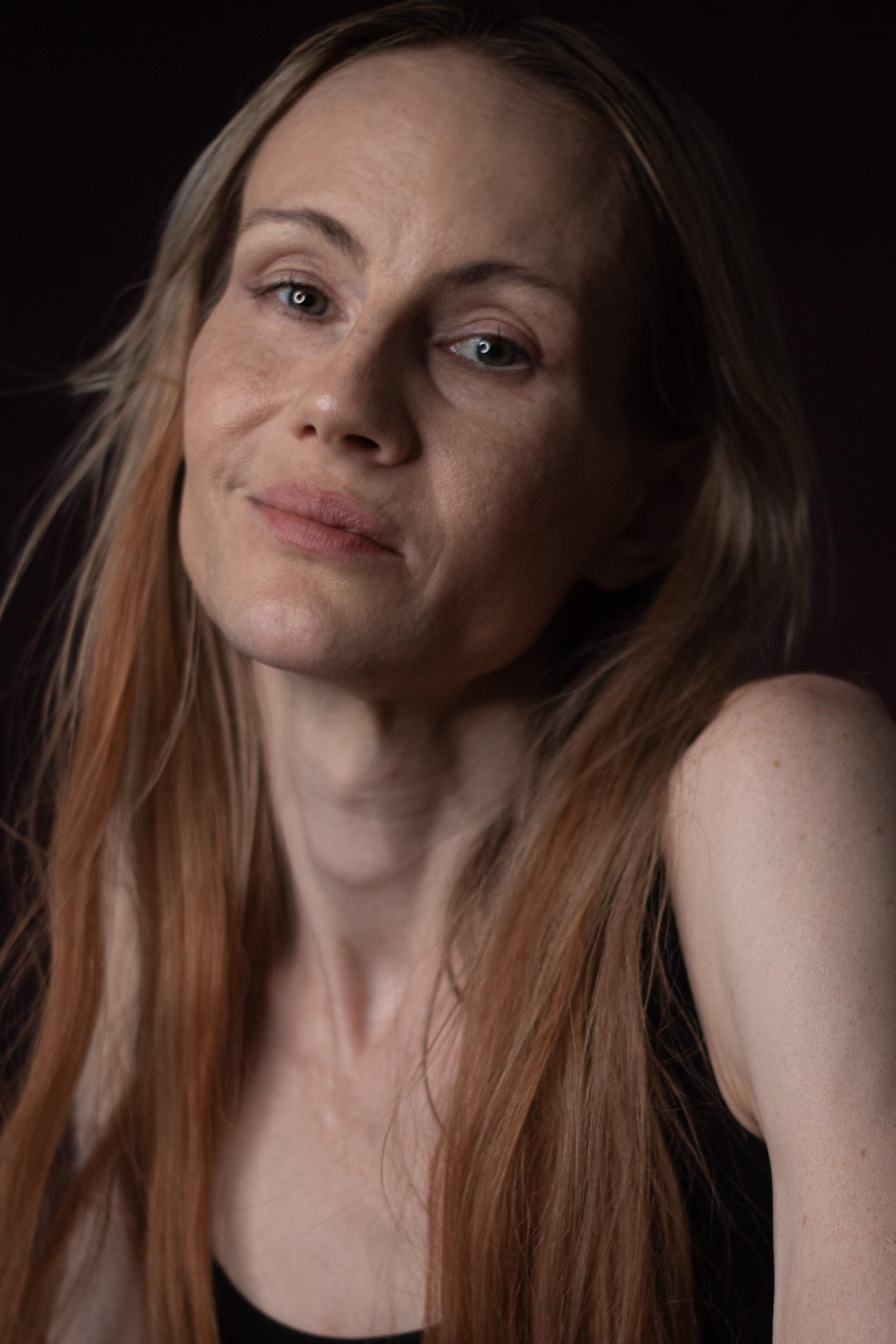 actor Adrian Dalton large photo