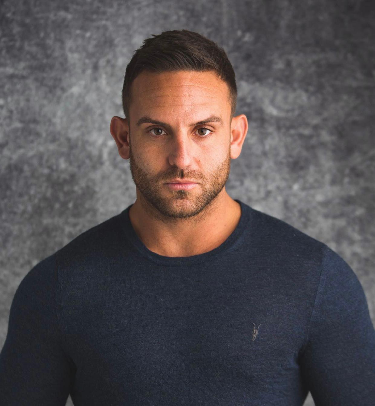 actor Adam Collins large photo