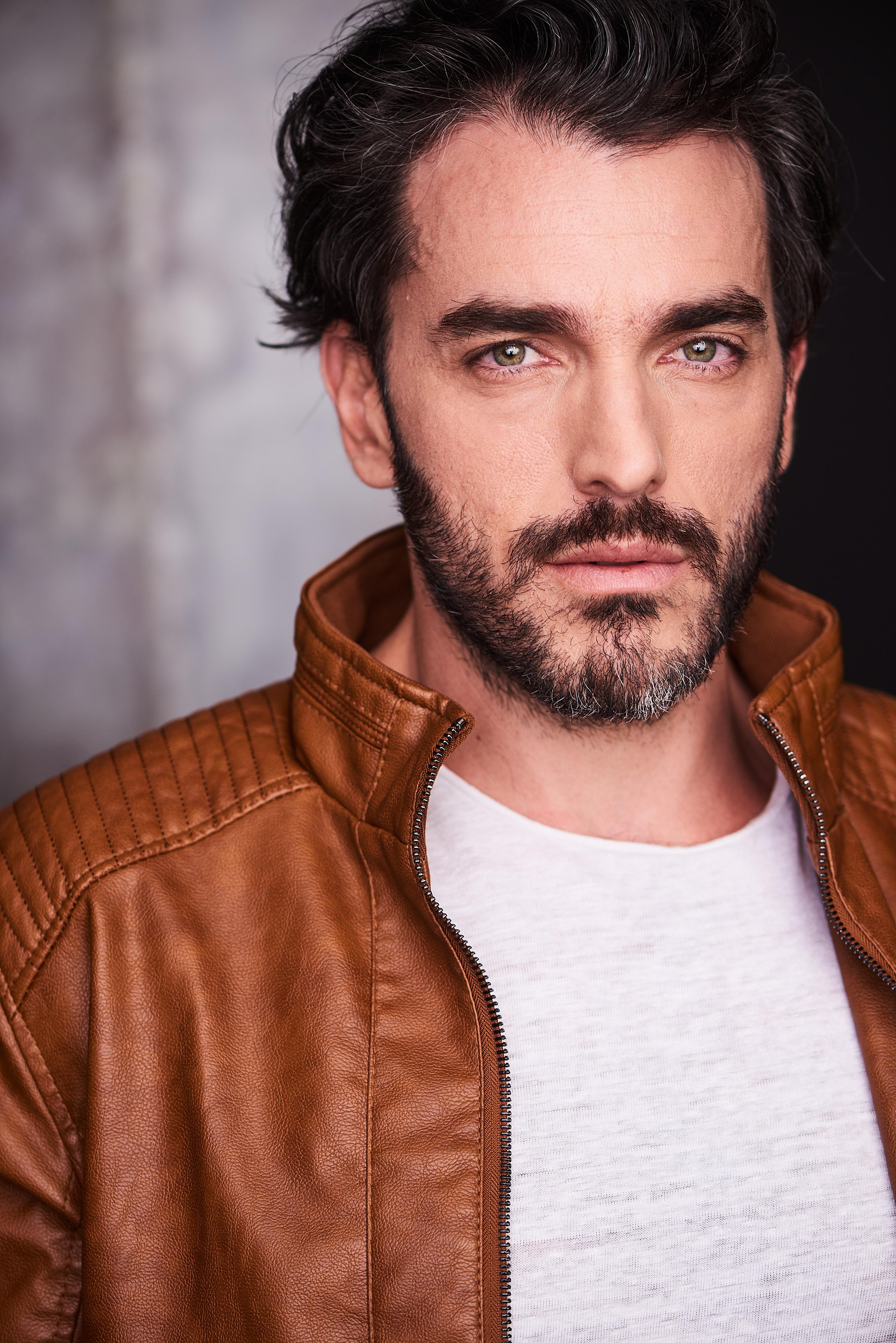 actor Nico Galán large photo