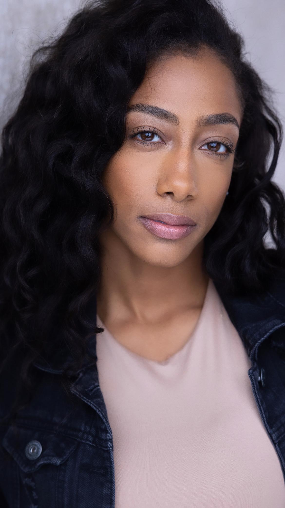 actor Sarah Girma large photo