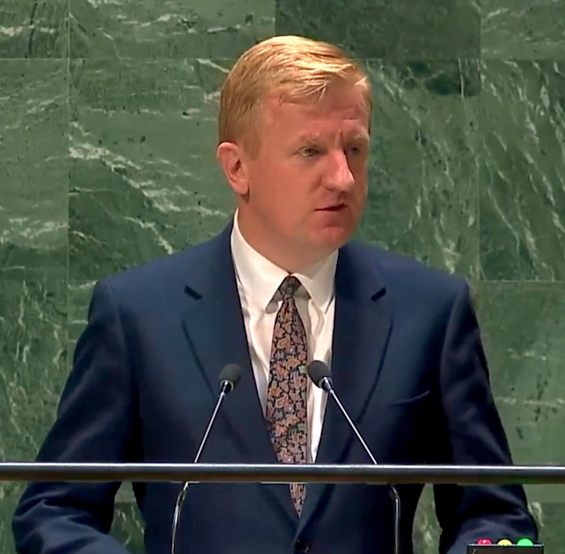 actor Oliver Dowden large photo