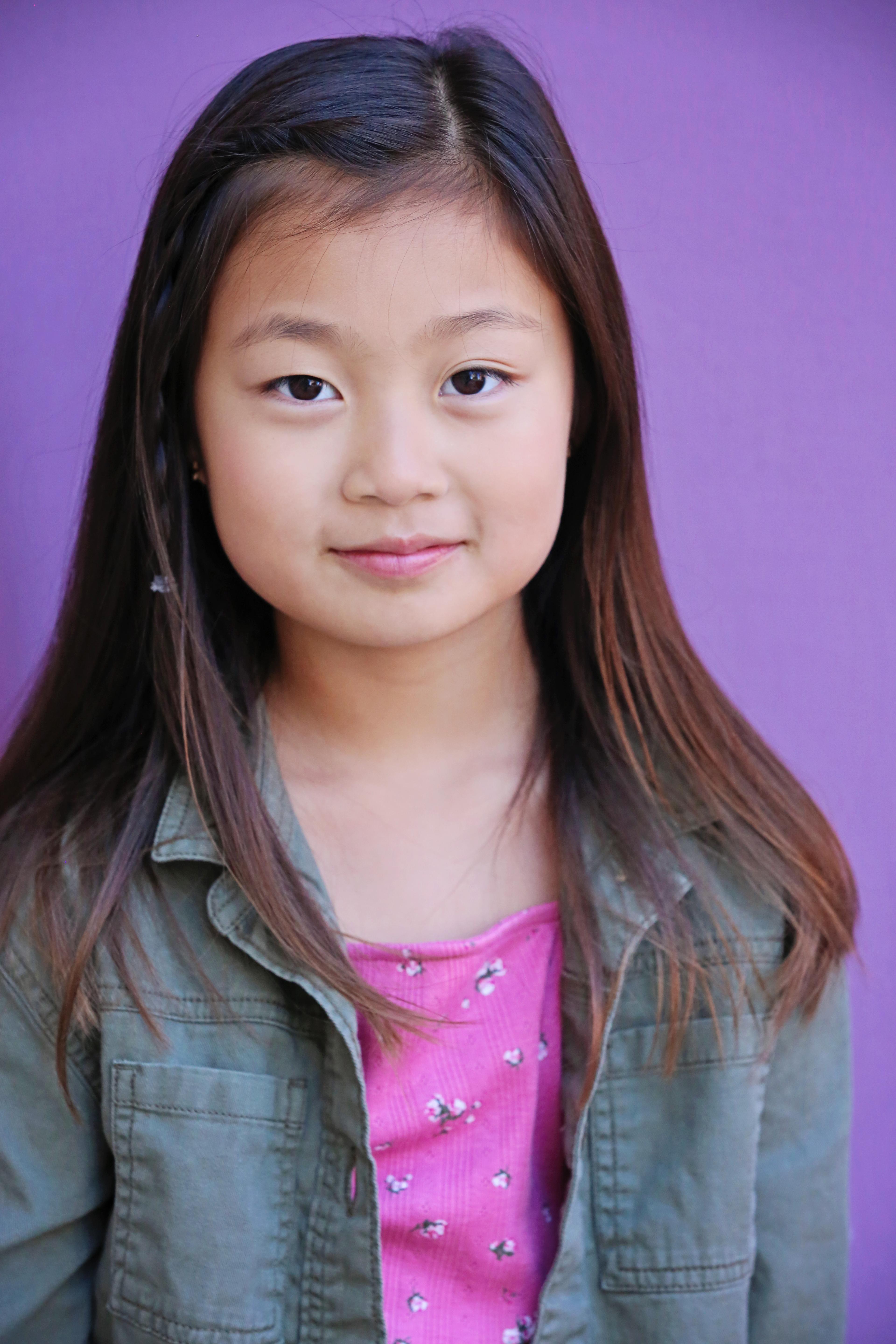 actor Skylar Park large photo