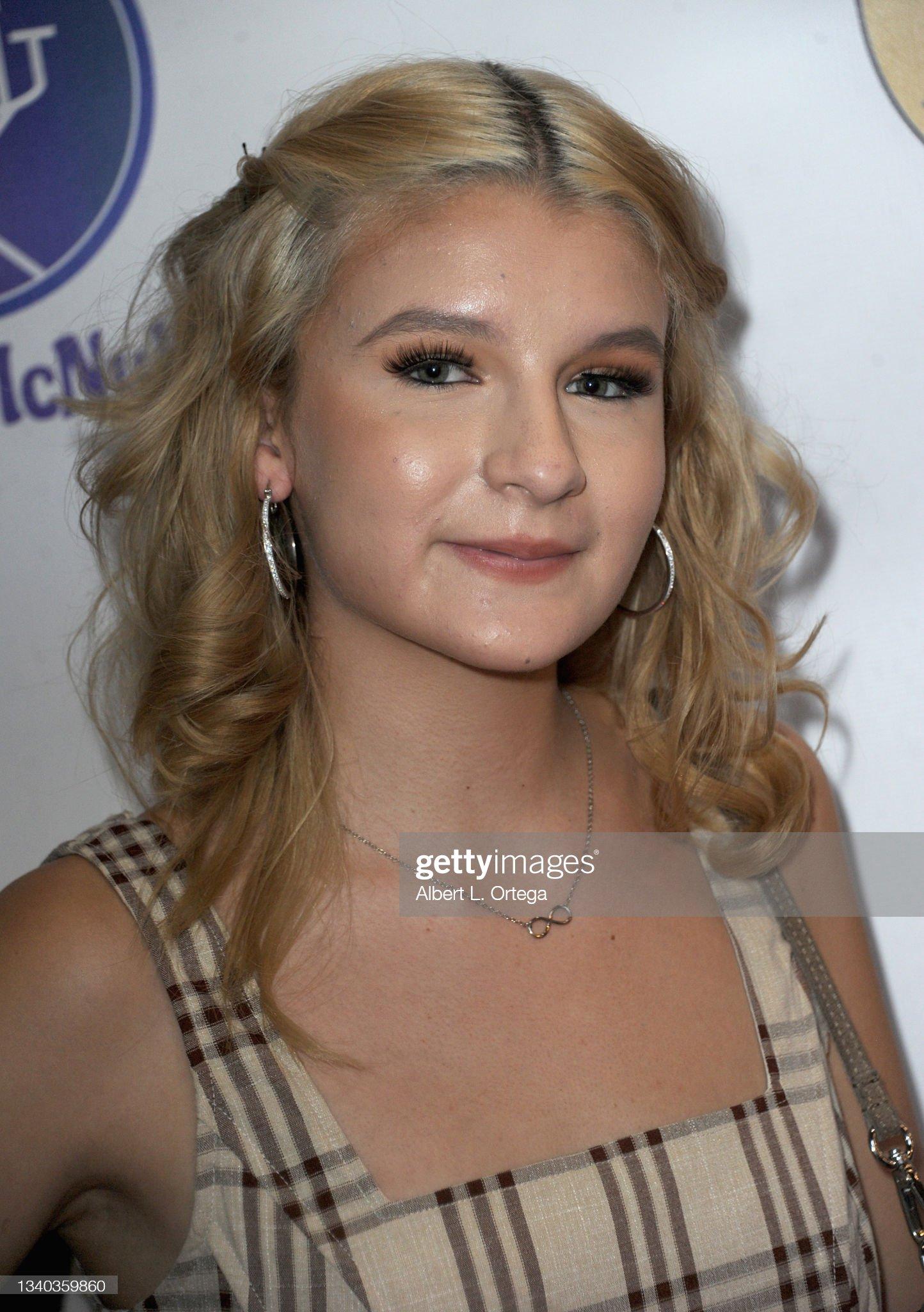 actor Angelina Divine large photo