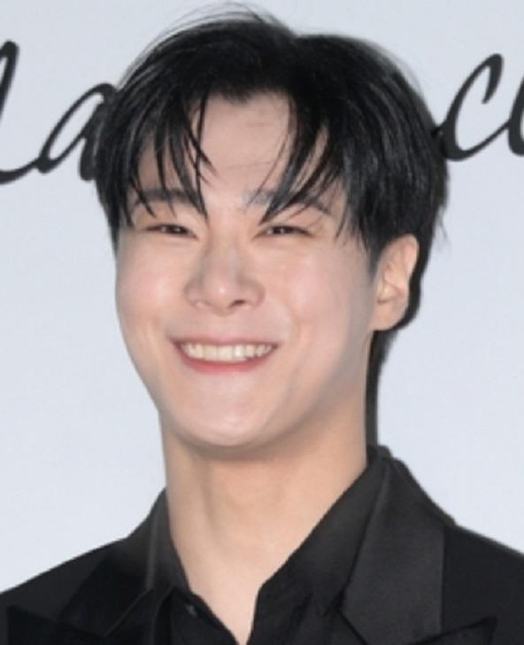 actor Moon-Bin large photo