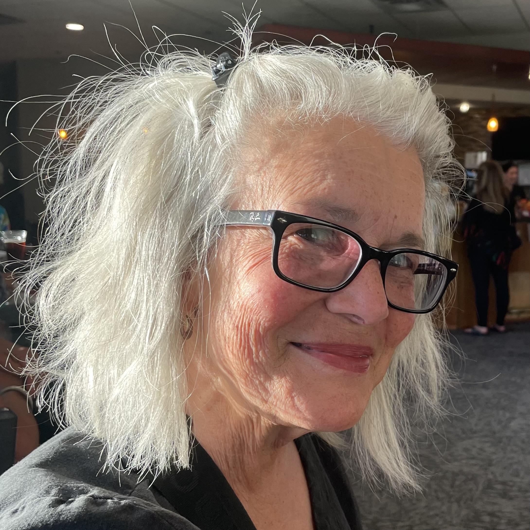 actor Michelle Souza large photo